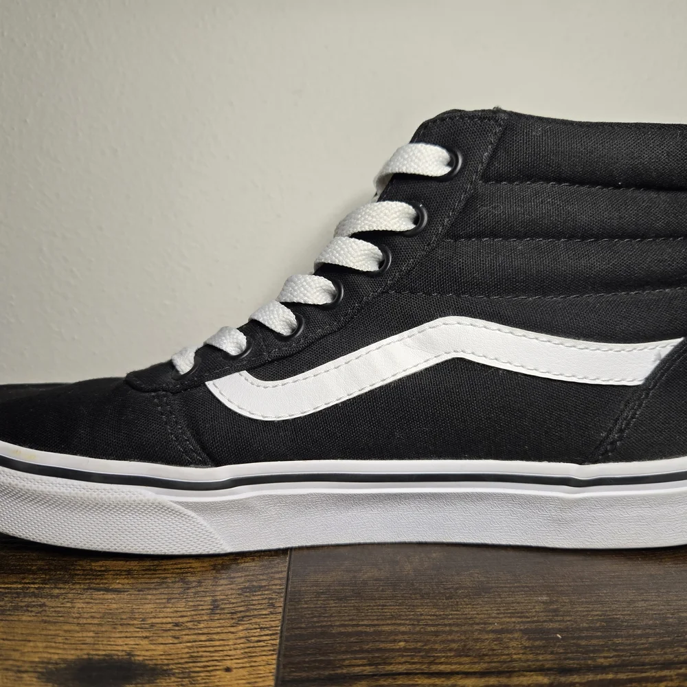 Vans Women's Sz8 SK-8 HI Black and White High-Top Sneakers VERY CLEAN Lace Up - Picture 4 of 10